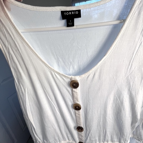 Torrid White Blouse, Faux Buttons, Waist Drawstring, size 1, never worn - Picture 4 of 4